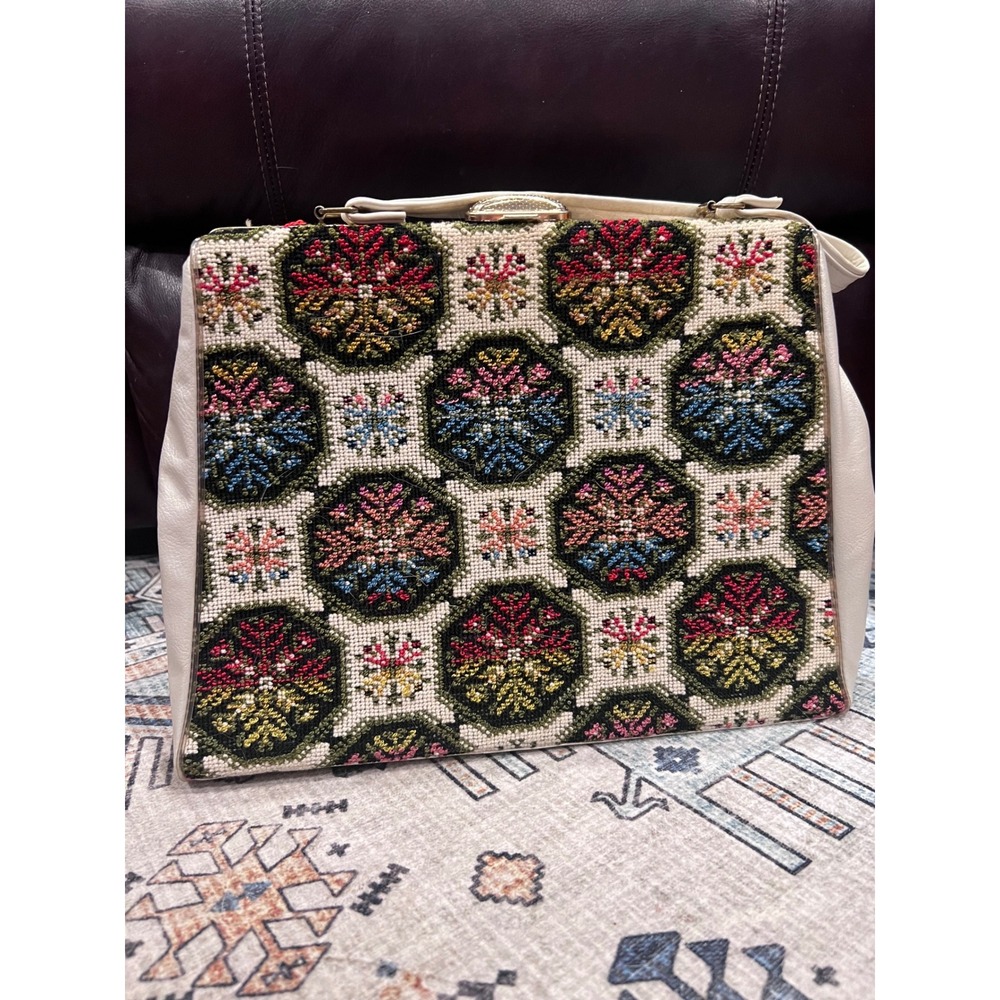 VTG Carpet Bag Purse Knotted Bohemian Print Tapestry Snap Closure Double Handles